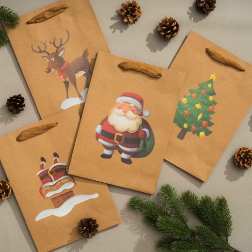 Julklappspåsar med festliga julillustrationer
